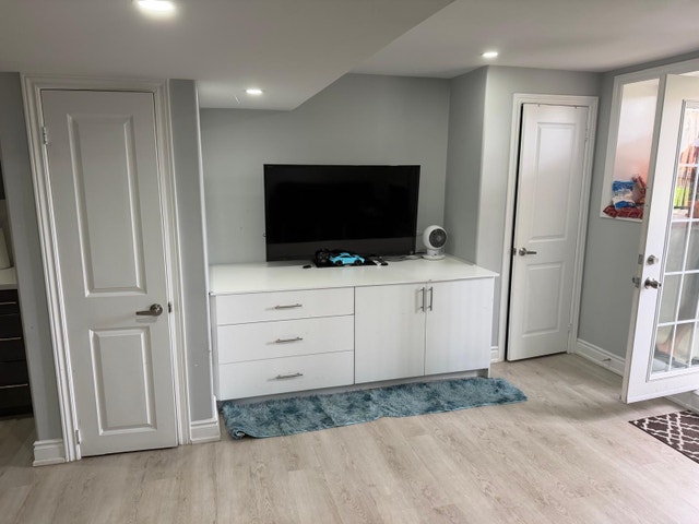 Basement for Rent in North Oshawa - photo 5