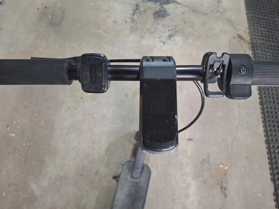 Wheelspeed Primer electric scooter for parts - photo 4