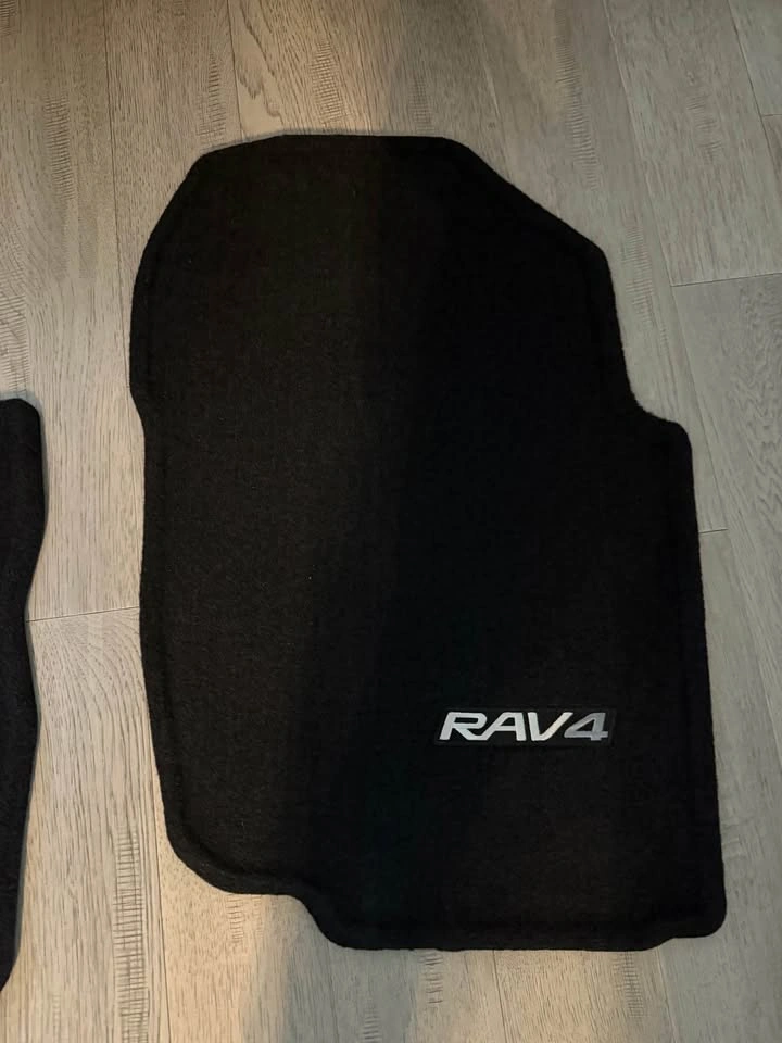 Genuine OEM Toyota RAV4 Carpet Floor Mats – Brand New – 4 Piece - photo 3