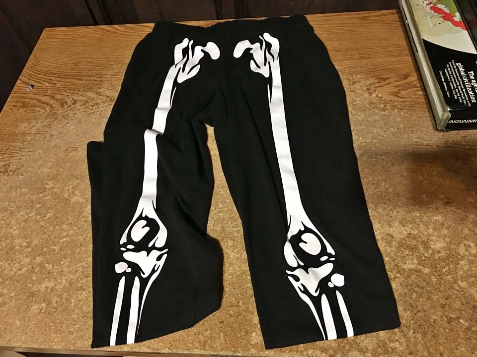 Women's Black Heart Skeleton Glow in the Dark Leggings