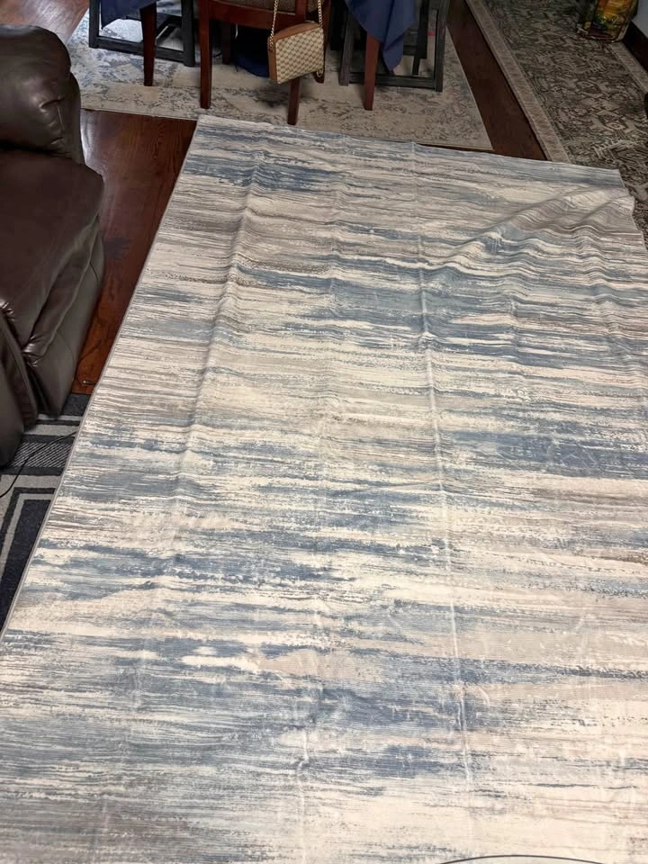 Brand new washable rug 6x9 for living room or bedroom