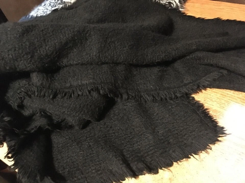 Lot of 3 Women's Neck Warmers Express Black & White - photo 4