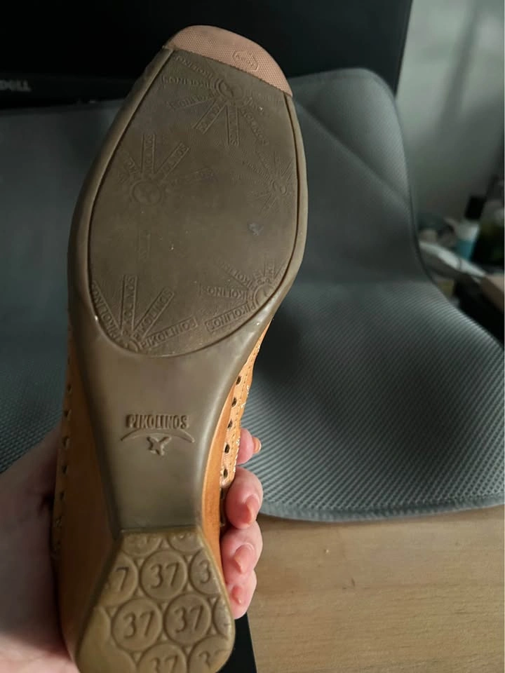 Pikolinos Leather Cutout Mules - photo 5