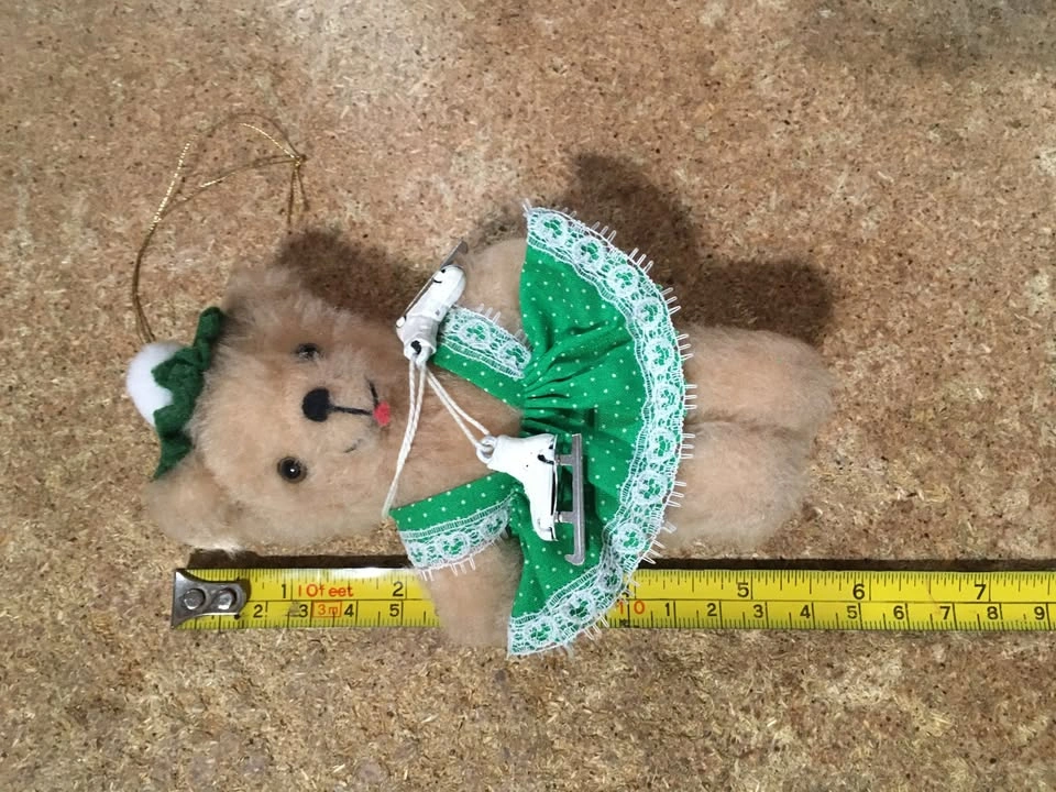 CUDDLES INC TEDDYGRAM TEDDY BEAR ICE SKATER GREEN DRESS AND HAT - photo 5
