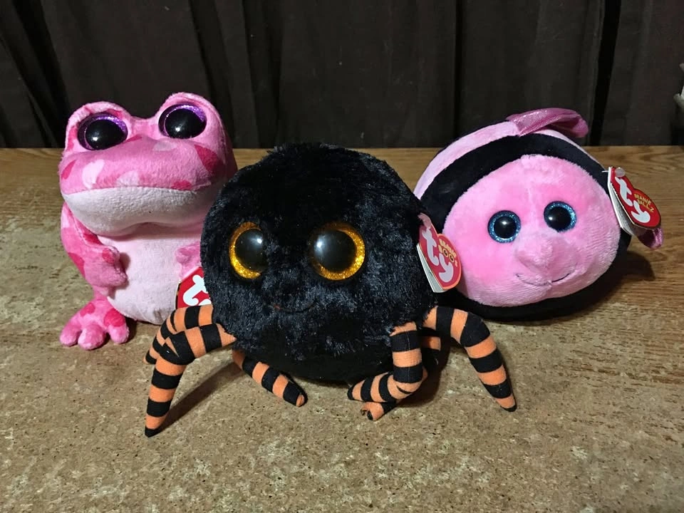 LOT OF 3 BEANIE BOOS BALLZ CRAWLY SPIDER GILLY FISH SMITTEN FROG
