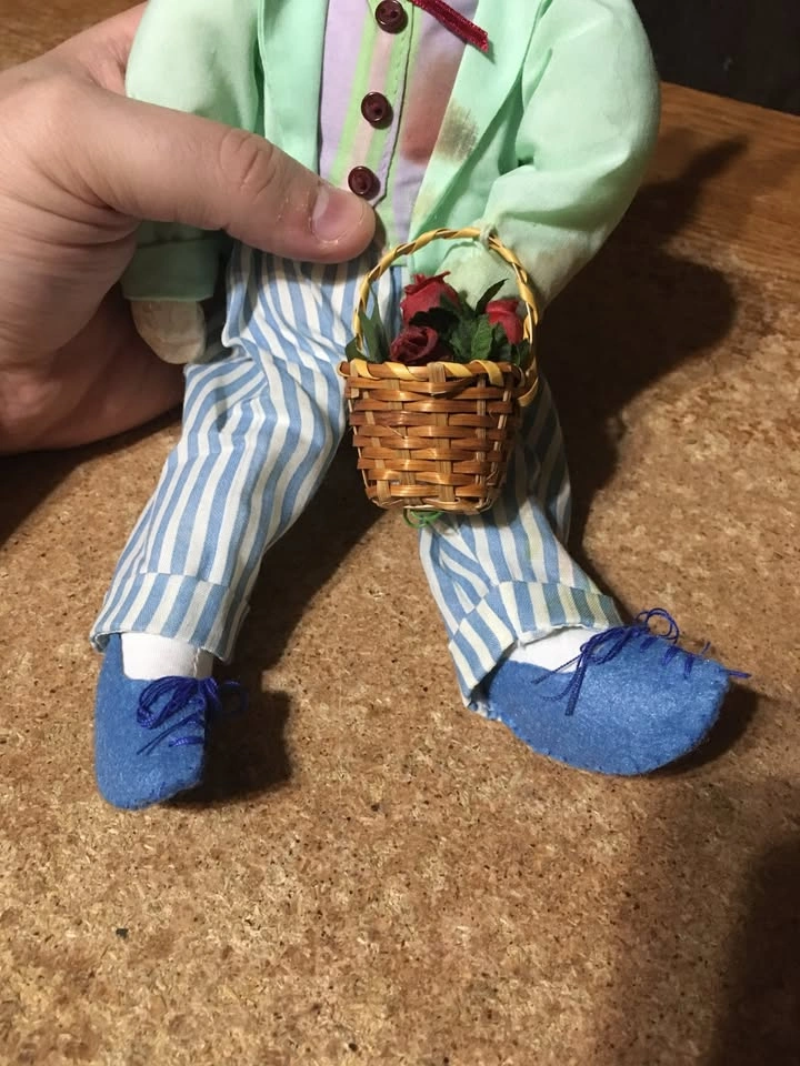 2002 AVON GIFT COLLECTION DAD BUNNY RABBIT SHELF SITTER - photo 5