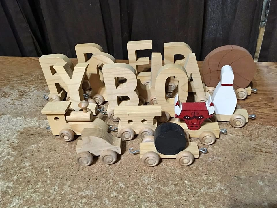 17 Piece Wooden Train Lot: Chicago Bulls, Letters, and Cars