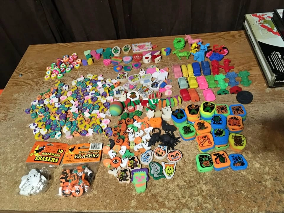 LOT OF 400+ HALLOWEEN ERASERS GHOST WITCH DRACULA EASTER VALENTI