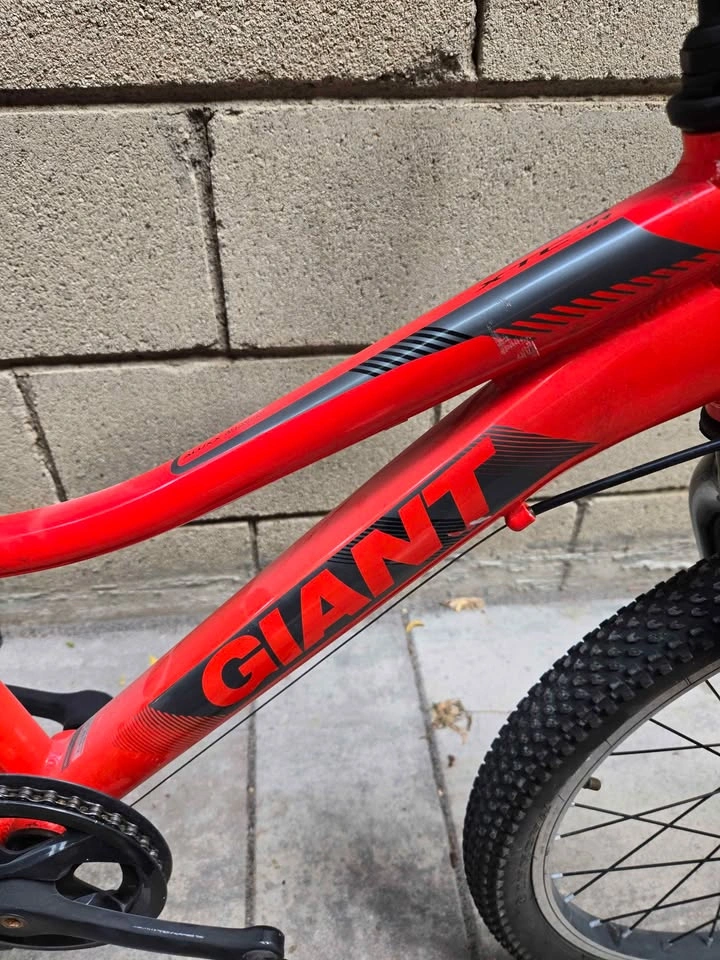Giant XTC Jr Kids Bike - photo 2