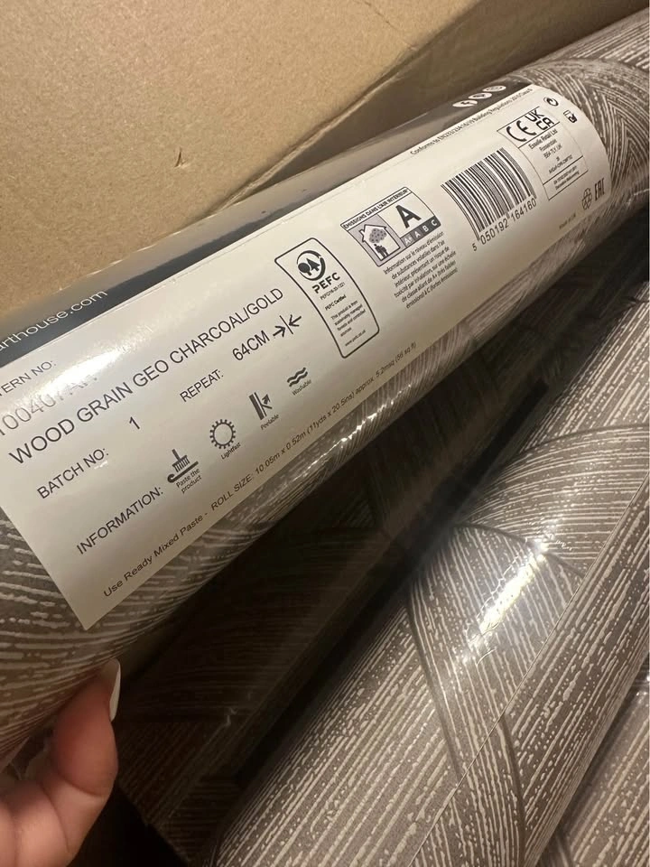Arthouse Wood Grain Geo Charcoal/Gold Wallpaper - 6 Rolls - photo 2