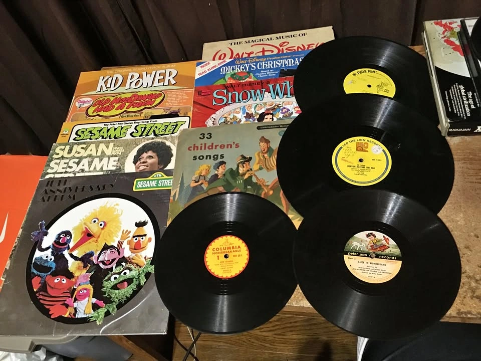 LOT OF 15X KIDS SONGS VINYL 12" 10" RECORD SESAME STREET DISNEY