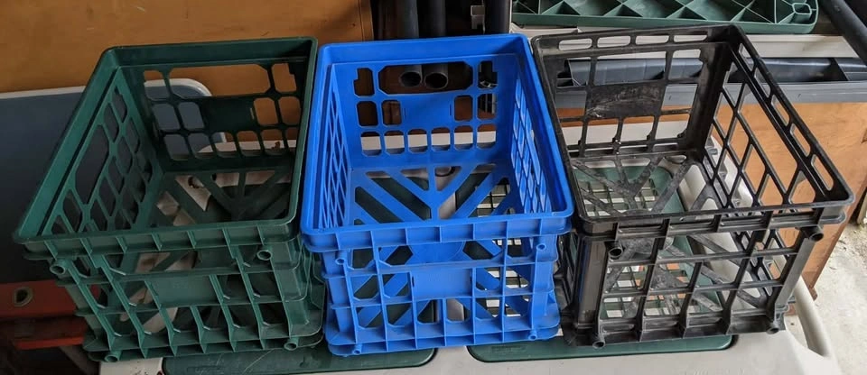 LOT OF 7 MILK FILE CRATES ITEM HOLDER - photo 2
