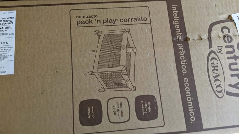 CENTURY BY GRACO PACK N PLAY PLAYARD - photo 2