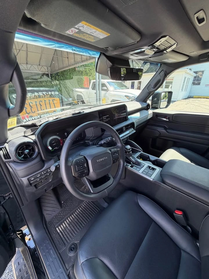 2025 Toyota Landcruiser - photo 5