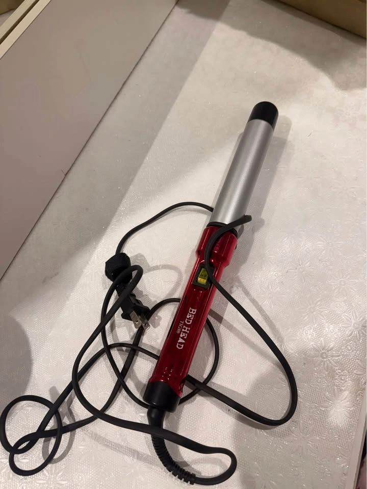 Revlon One-Step Volumizer Plus Hair Dryer Brush and Bed Head Cur - photo 3