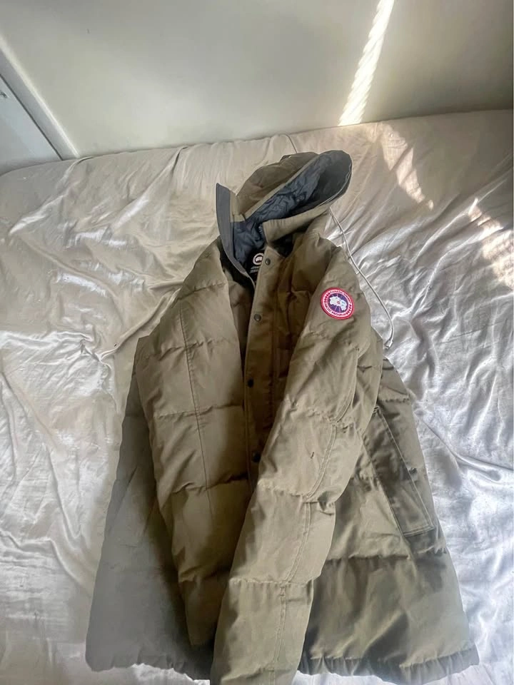 Canada Goose Military Green XL (shrunken)