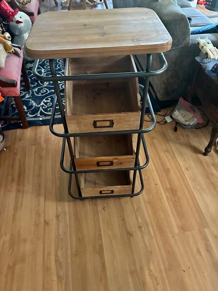 Three drawers storage stand