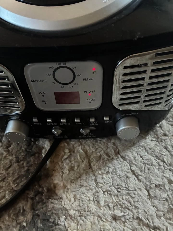 Classic Stereo Black Retro AM/FM Radio - photo 2