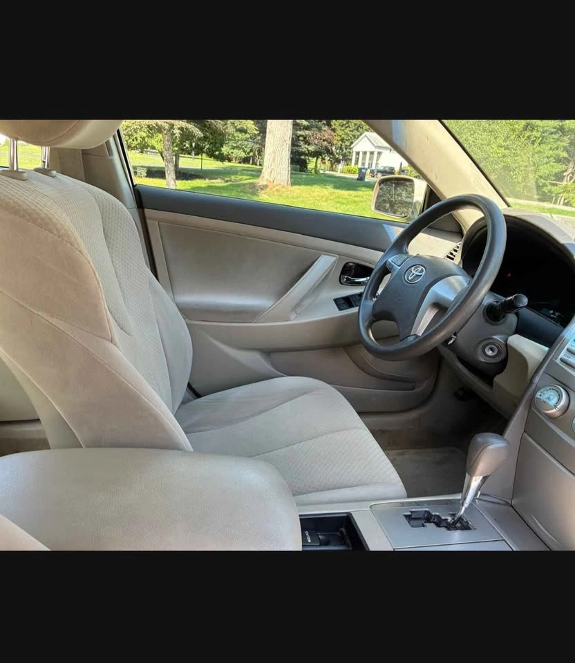 2008 Toyota Camry · LE Sedan 4D - photo 4