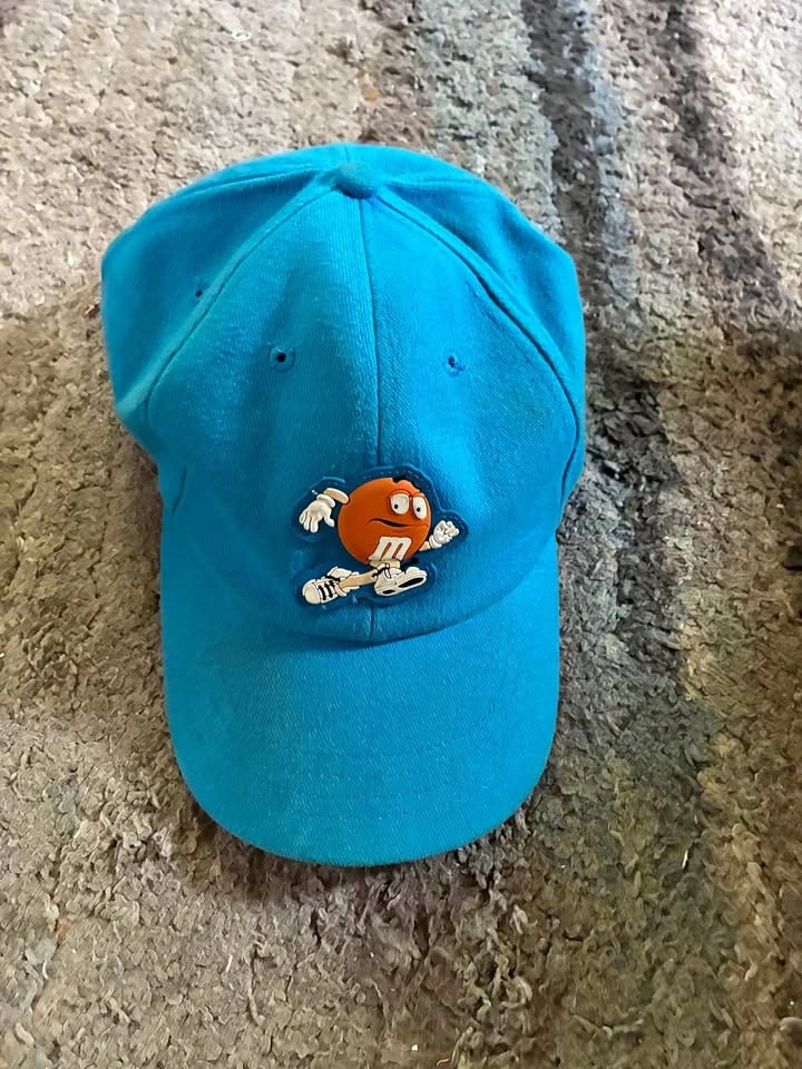 Vintage 1998 M&M Crispy Cap