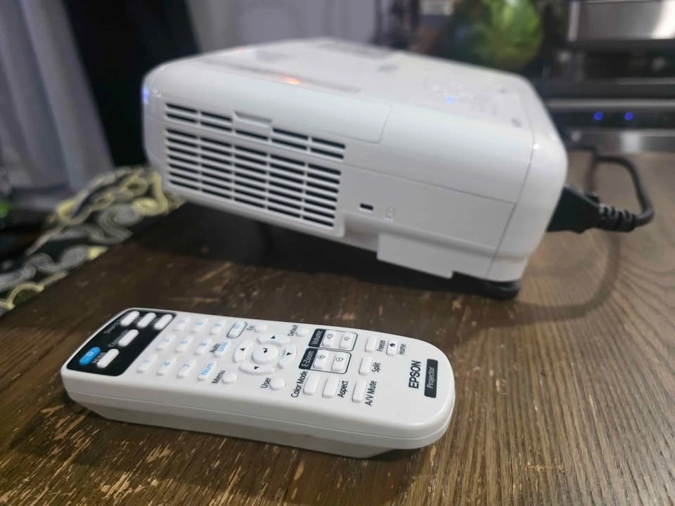 Epson VS260 3LCD XGA Projector - photo 5