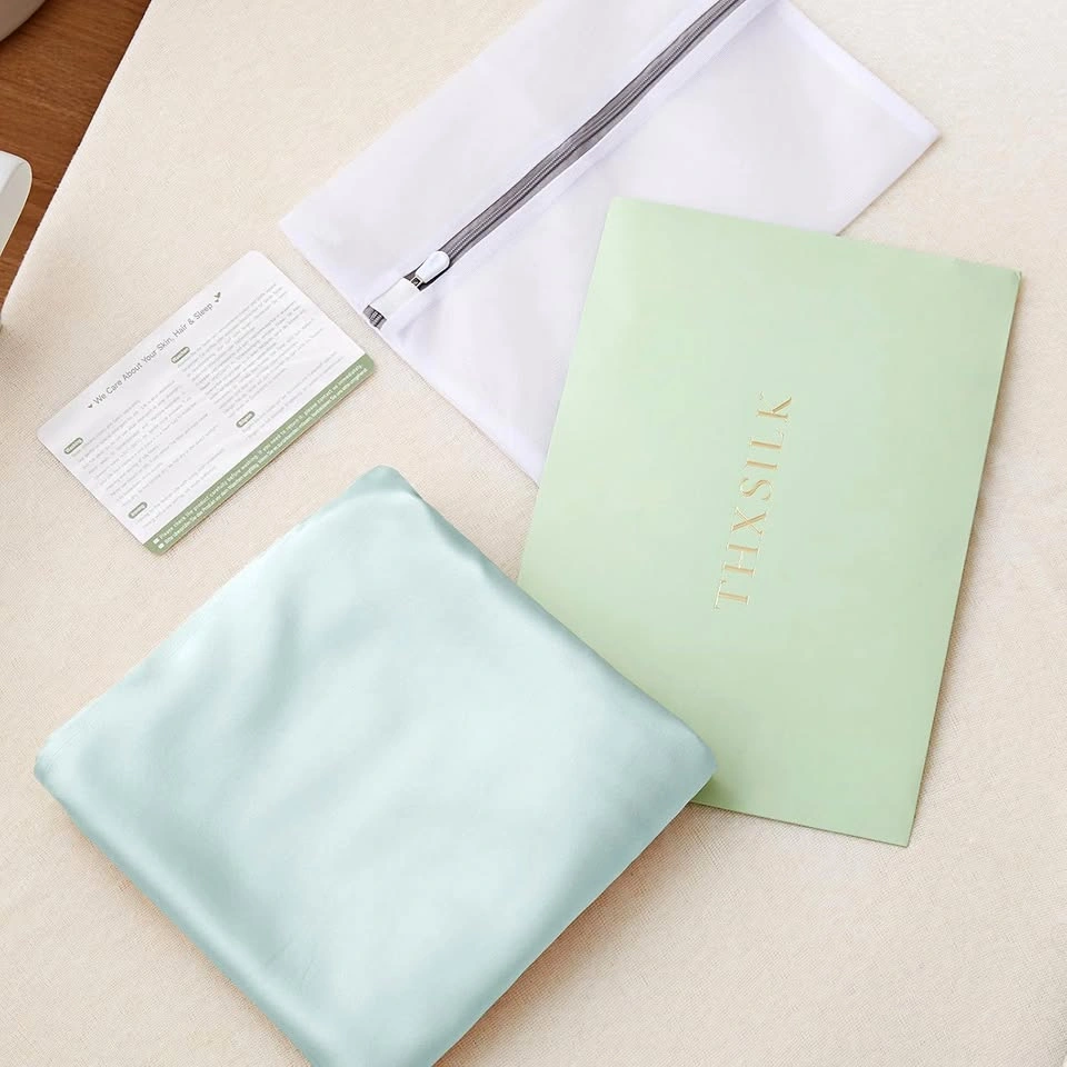 Drap de soie de mûrier pour matelas de moïse bleu pâle