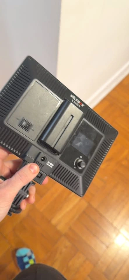 Viltrox L116T On-Camera LED Light Panel with Battery & Charger - photo 3