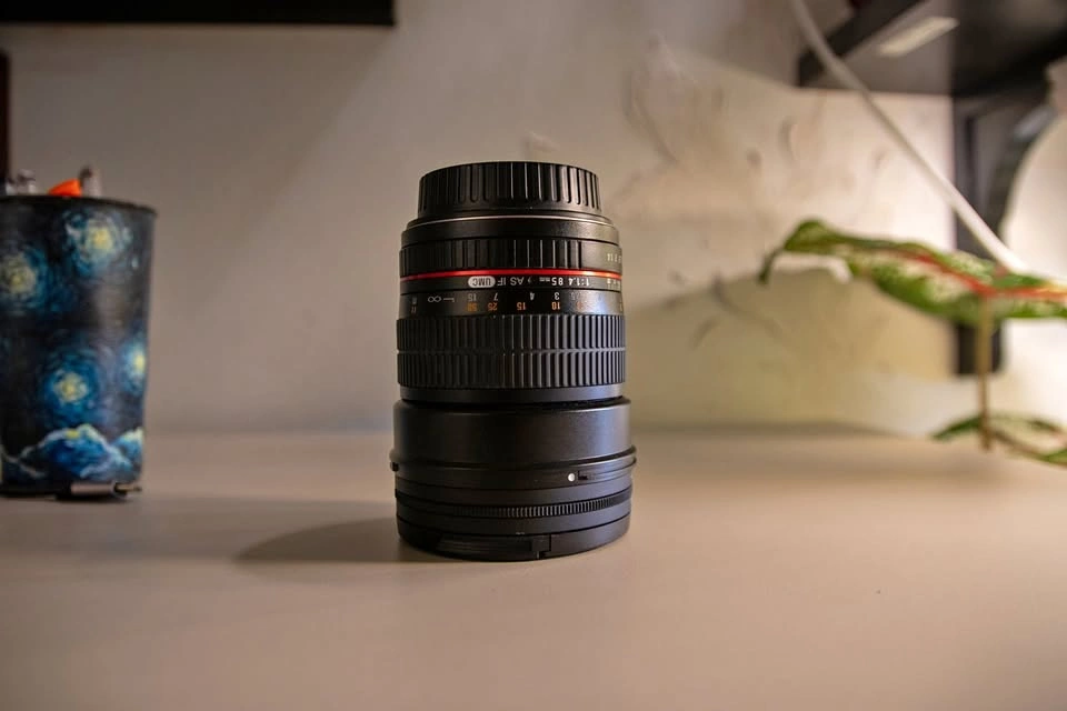 Samyang 85mm F1.4 Full Frame aspherical lens Canon EF mount