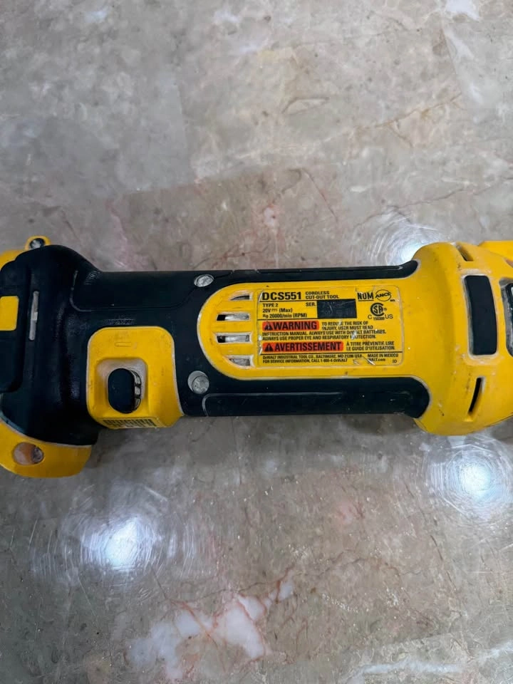 DEWALT 20V MAX Brushless Drywall Cut-out Tool - photo 4