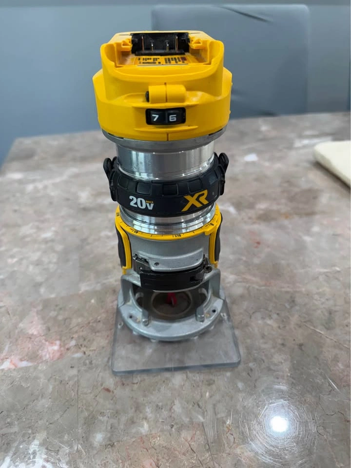 DEWALT 20V Max XR Lithium-Ion Cordless Brushless Compact Router - photo 4