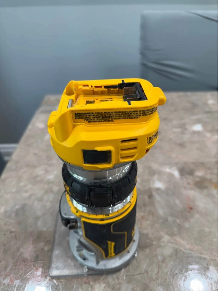 DEWALT 20V Max XR Lithium-Ion Cordless Brushless Compact Router - photo 5