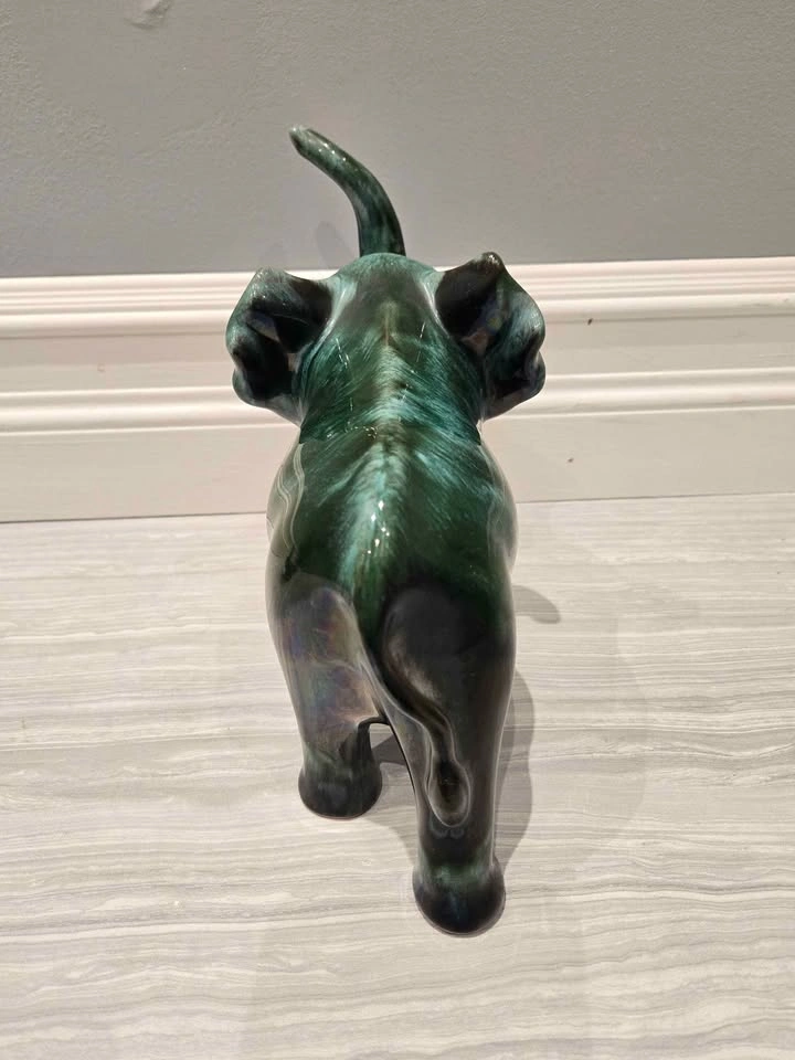 Vintage Blue Mountain Pottery Elephant Figurine - photo 3