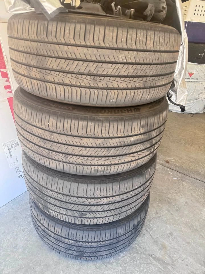 4 Tesla OEM Hankook Ventus S1 AS Tires – 235/45R18
