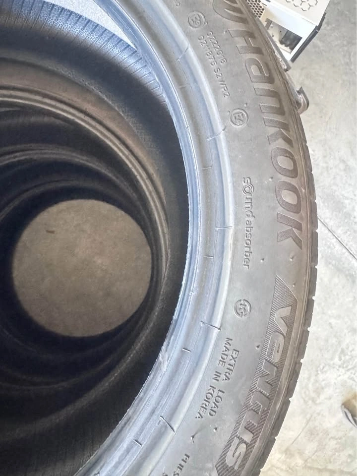4 Tesla OEM Hankook Ventus S1 AS Tires – 235/45R18 - photo 4