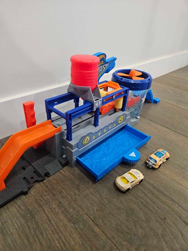 Hot Wheels Mega Car Wash - photo 4
