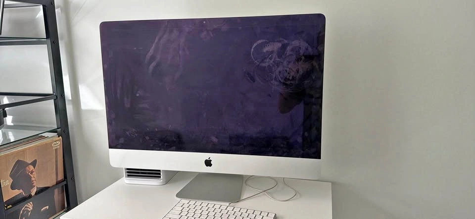 Apple iMac Desktop Computer