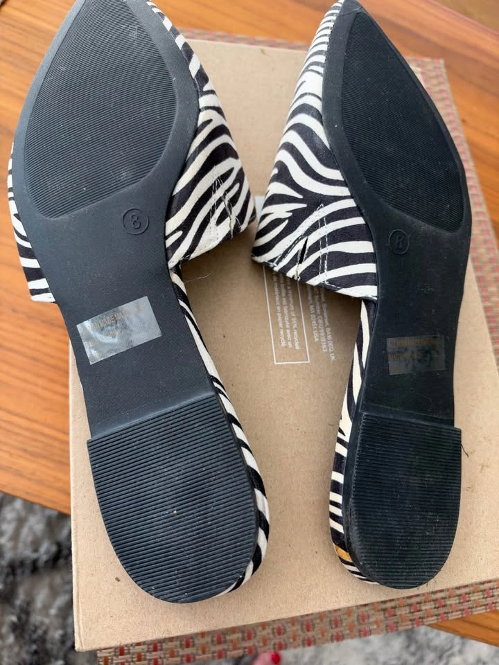 Wild Diva Lounge Zebra Print Pointed Toe Mules Size 7.5 - photo 3