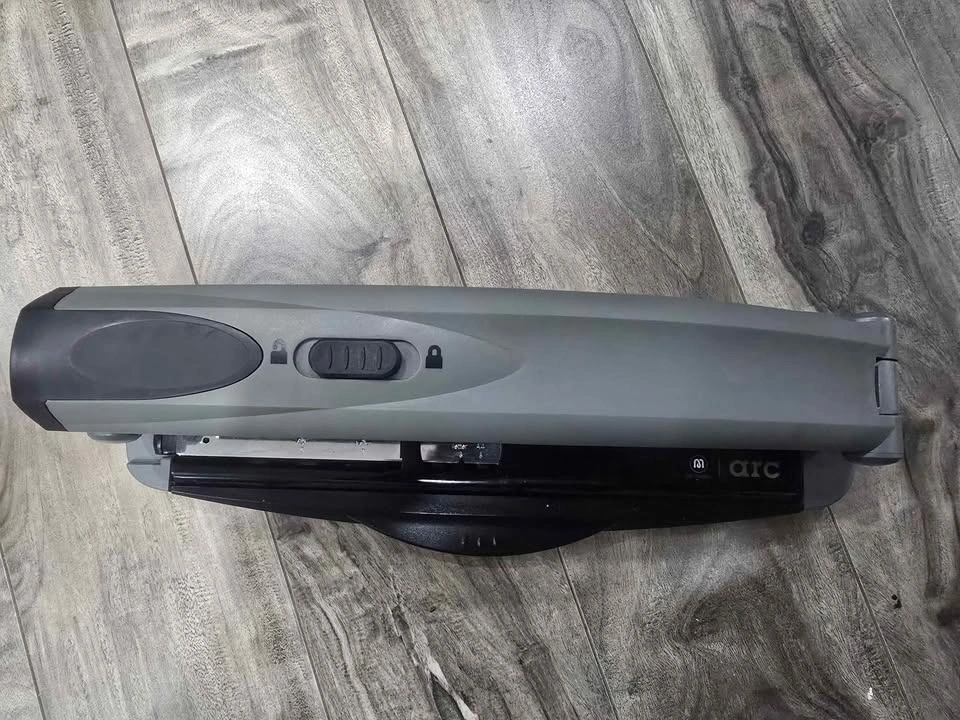 Arc Desktop Punch - 8 page capacity - photo 4