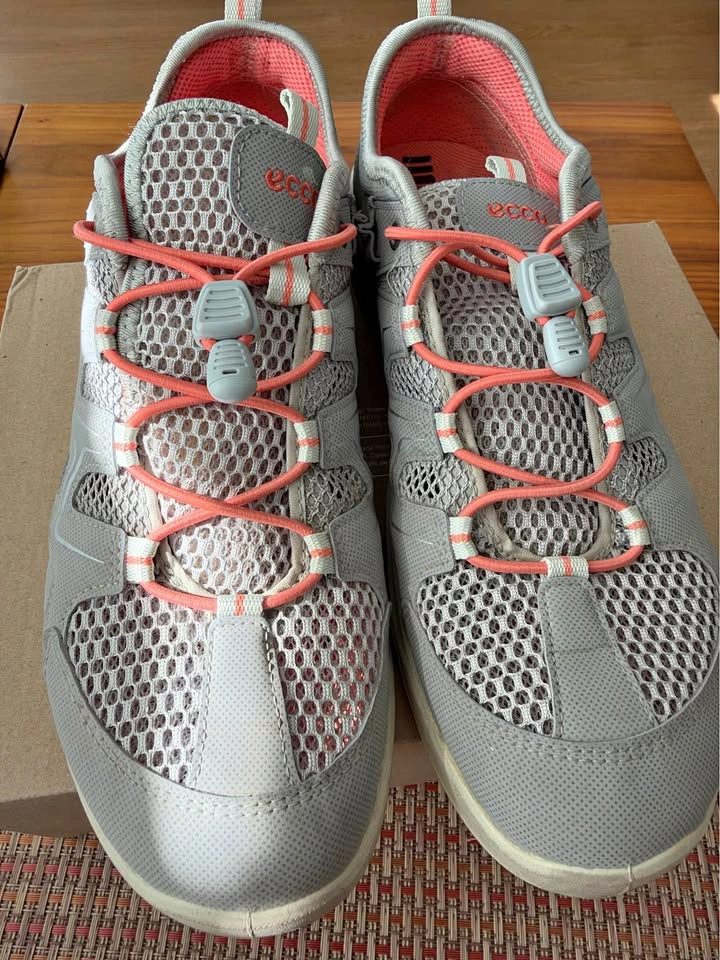ECCO Mesh Toggle Sneakers