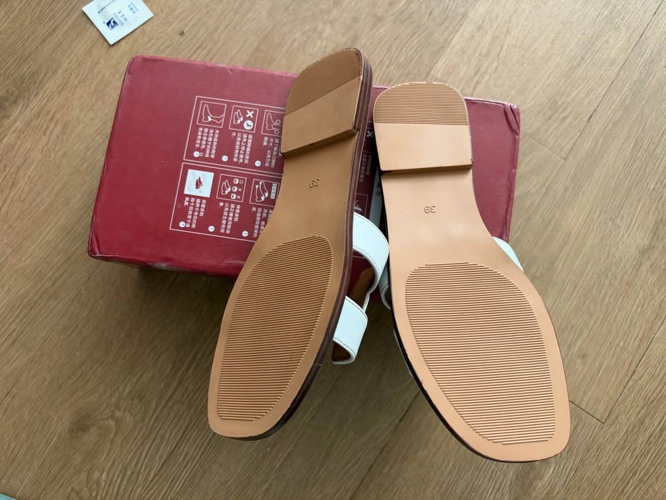 Beaurepaire White H-Strap Sandals Size 37.5 - photo 3