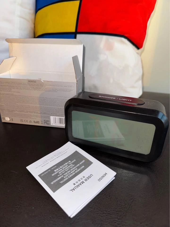 MINISO Black Digital Alarm Clock - photo 3