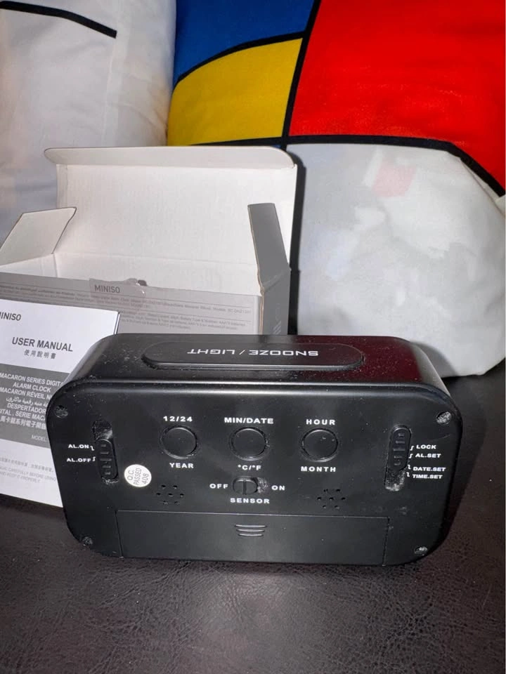MINISO Black Digital Alarm Clock - photo 4