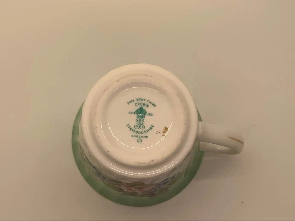 Collection of 3 china mugs with floral pattern - photo 2