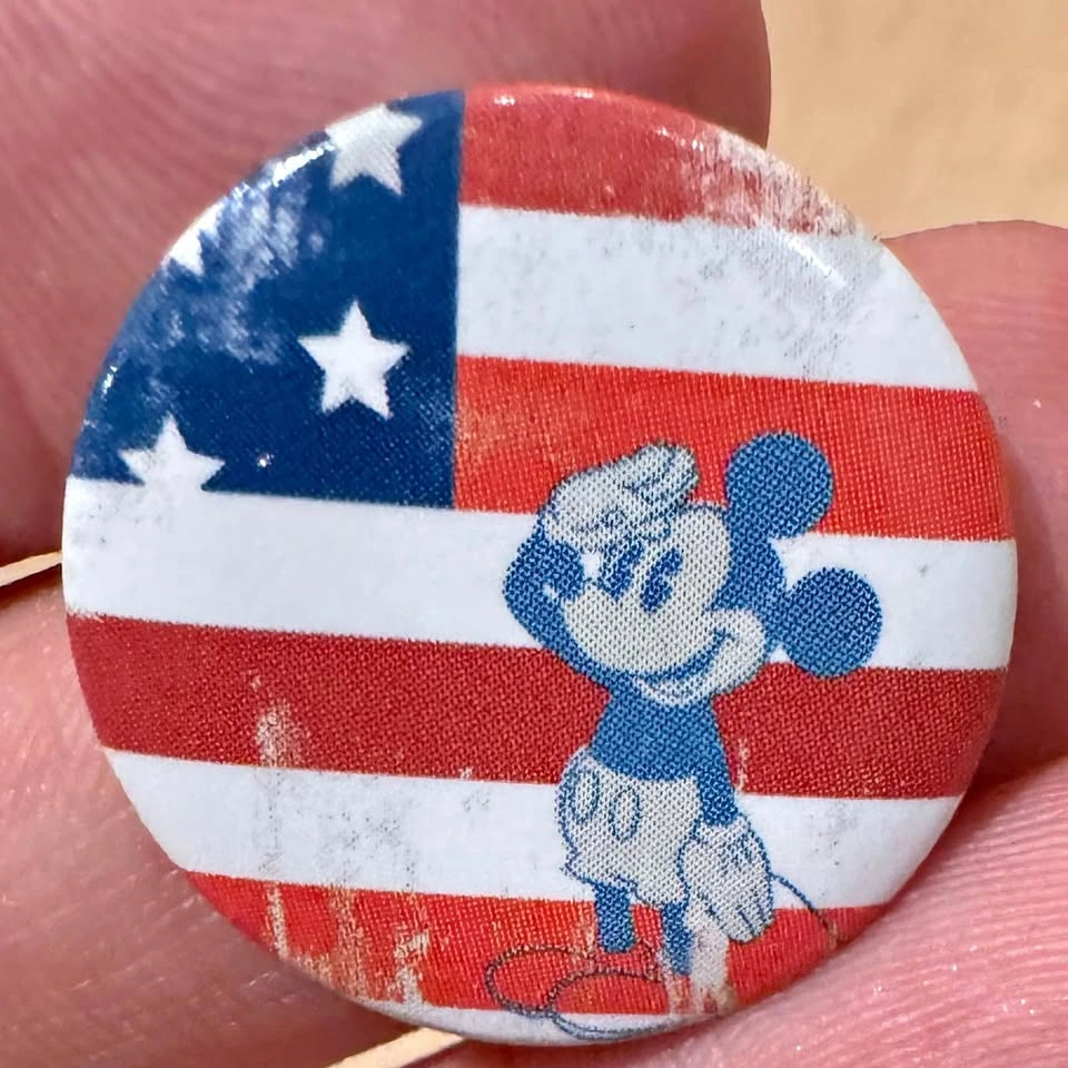 Vintage Disney Mickey & Minnie Collectible Pin Lot