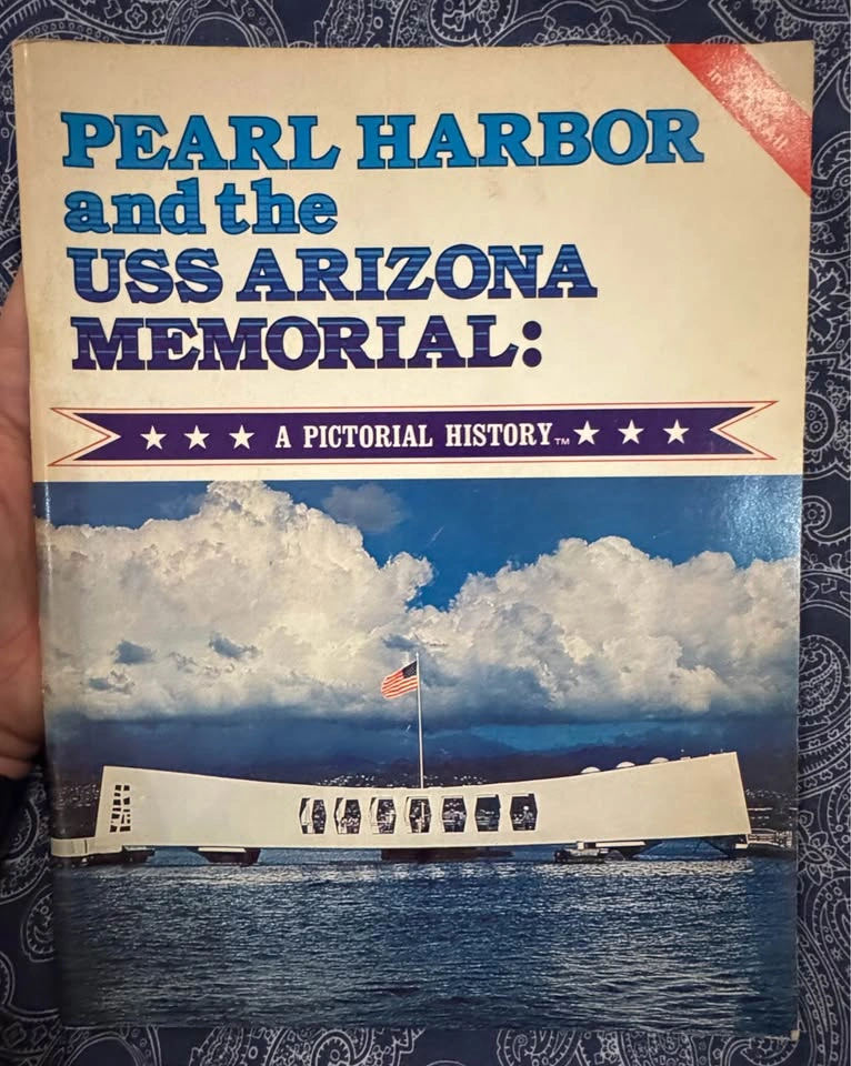 Military History Book Lot: Vietnam War, Pearl Harbor & Prints - photo 3