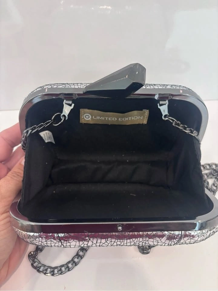 Silver Crackle Hard-Case Evening Clutch with Black Chain - photo 5