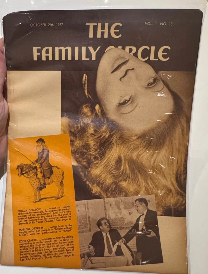 Vintage 1937–1946 Magazine & Theatre Memorabilia Lot - photo 3