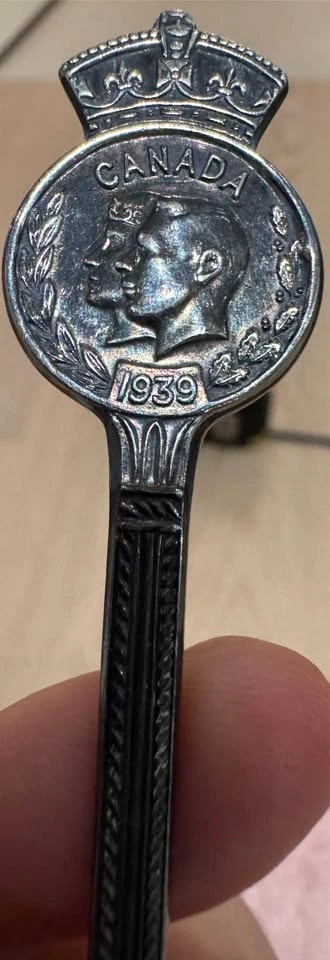 Vintage Royal Family Silverplate Souvenir Spoons - photo 4