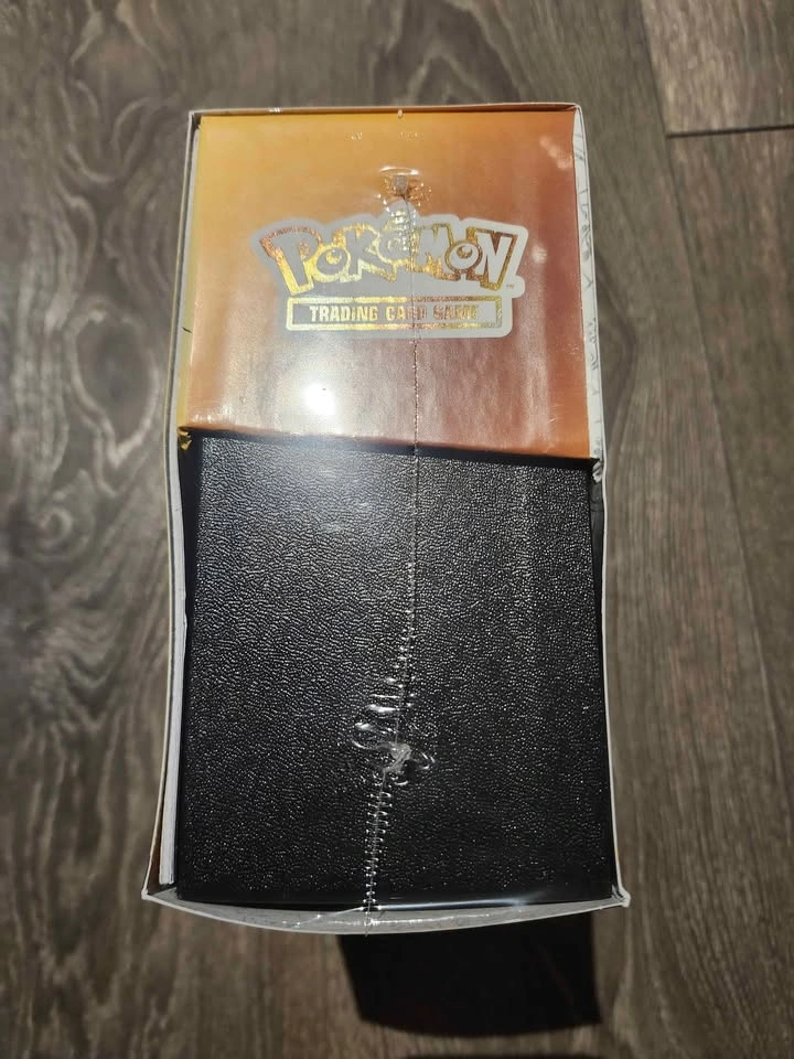 Pokemon 30th Anniversary Celebration ETBs - photo 3