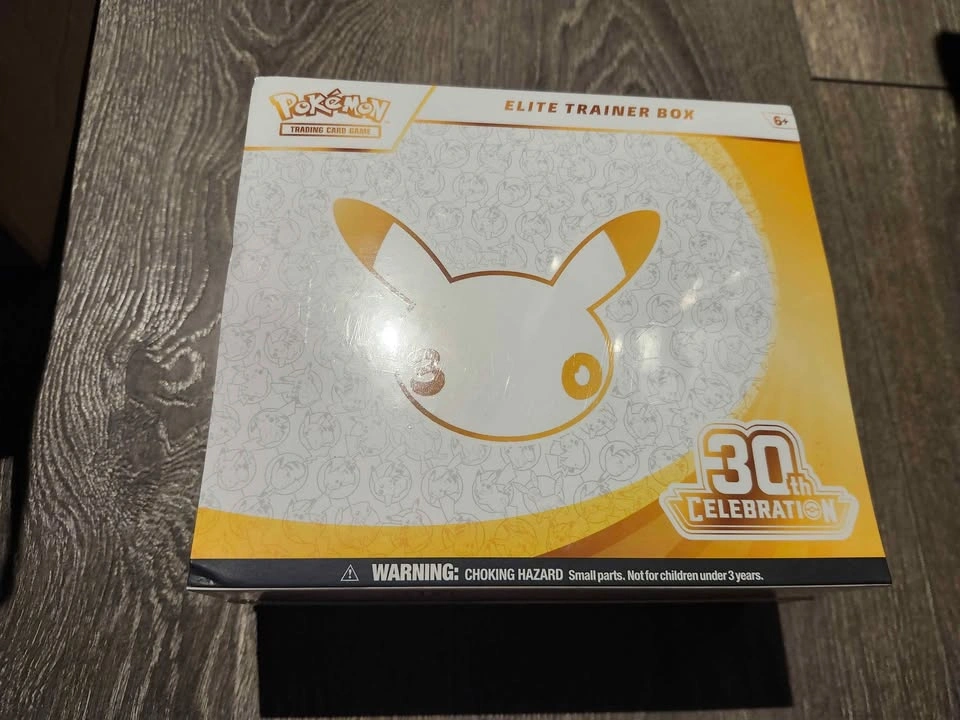Pokemon 30th Anniversary Celebration ETBs - photo 4